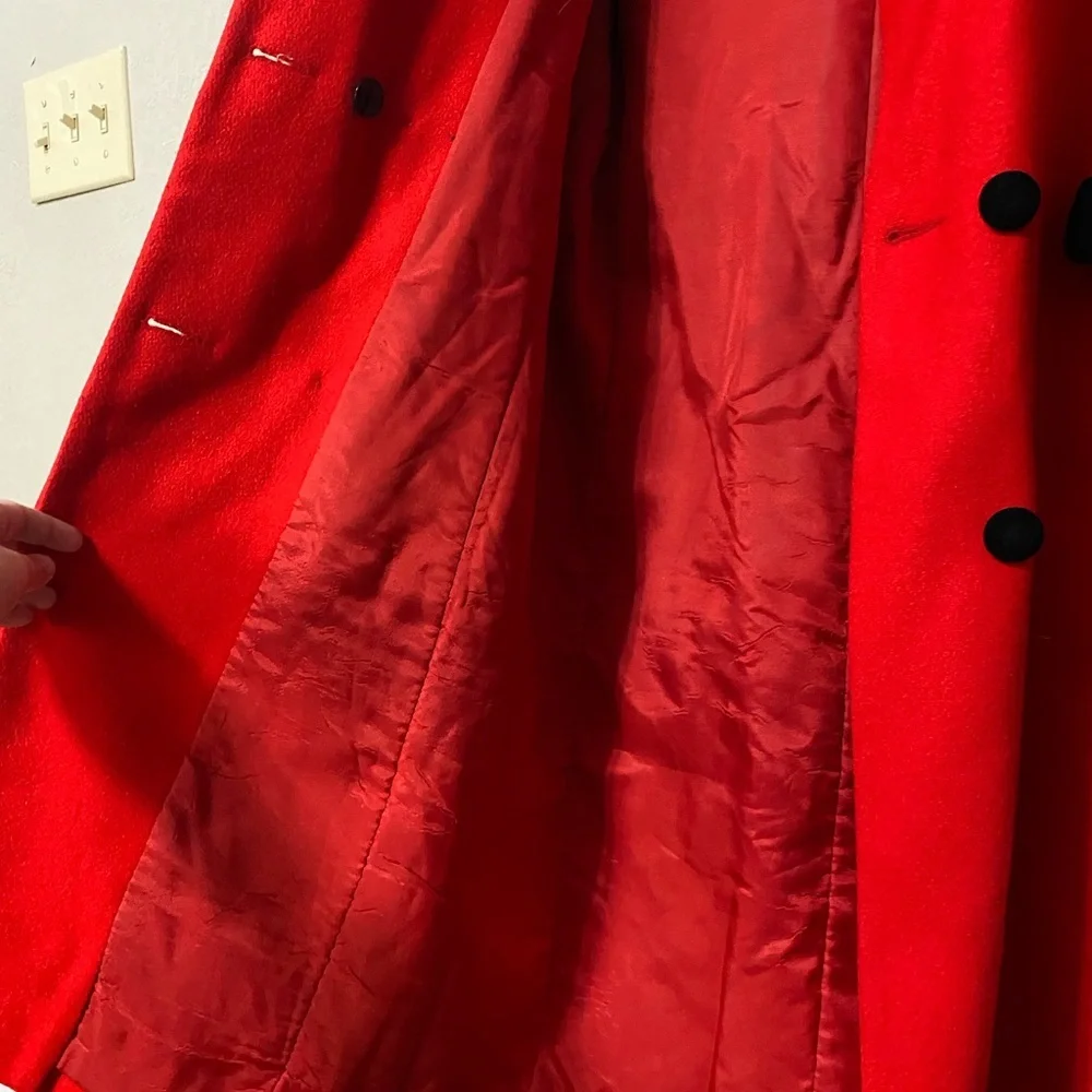 ROTHSCHILD Vintage Women’s Wool Long Coat Size 12 Red and Black Luxury Winter